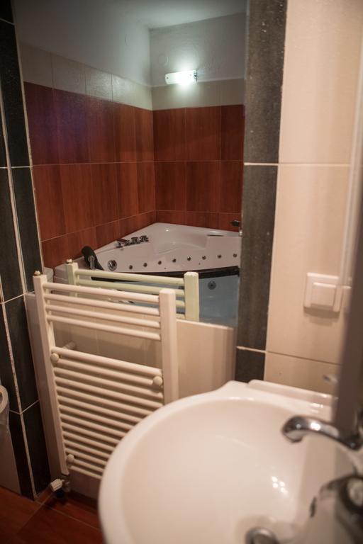 Voras Apartments กาโต ลูตรากี ภายนอก รูปภาพ