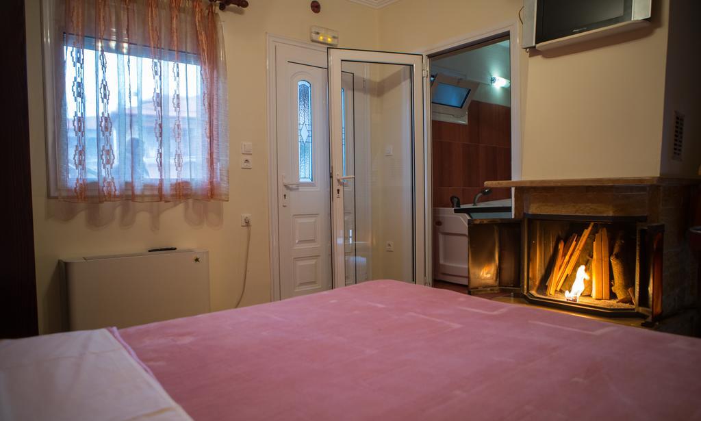 Voras Apartments กาโต ลูตรากี ภายนอก รูปภาพ