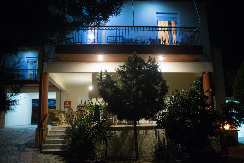 Voras Apartments กาโต ลูตรากี ภายนอก รูปภาพ
